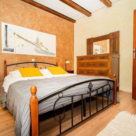 Villa House Luce à Krapan Extérieur photo