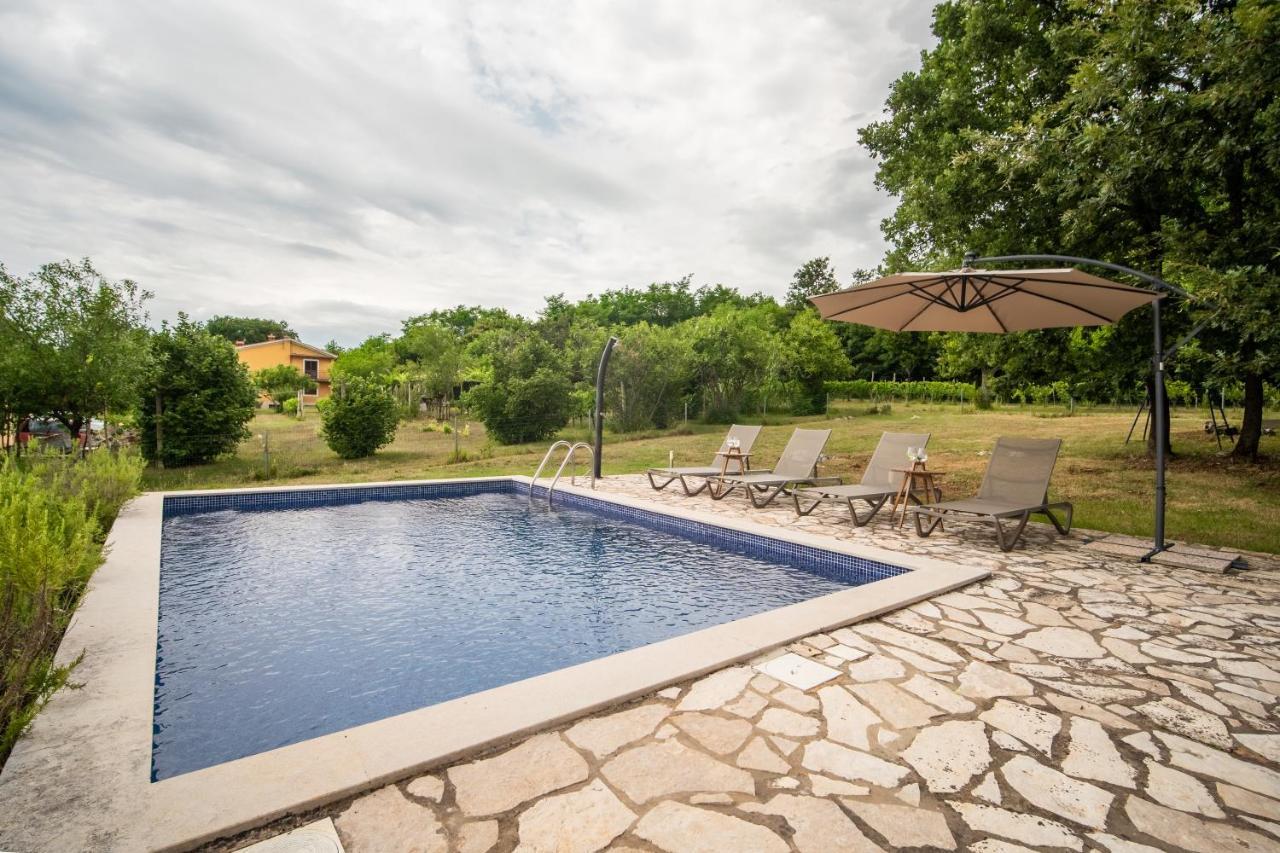 Villa House Luce à Krapan Extérieur photo